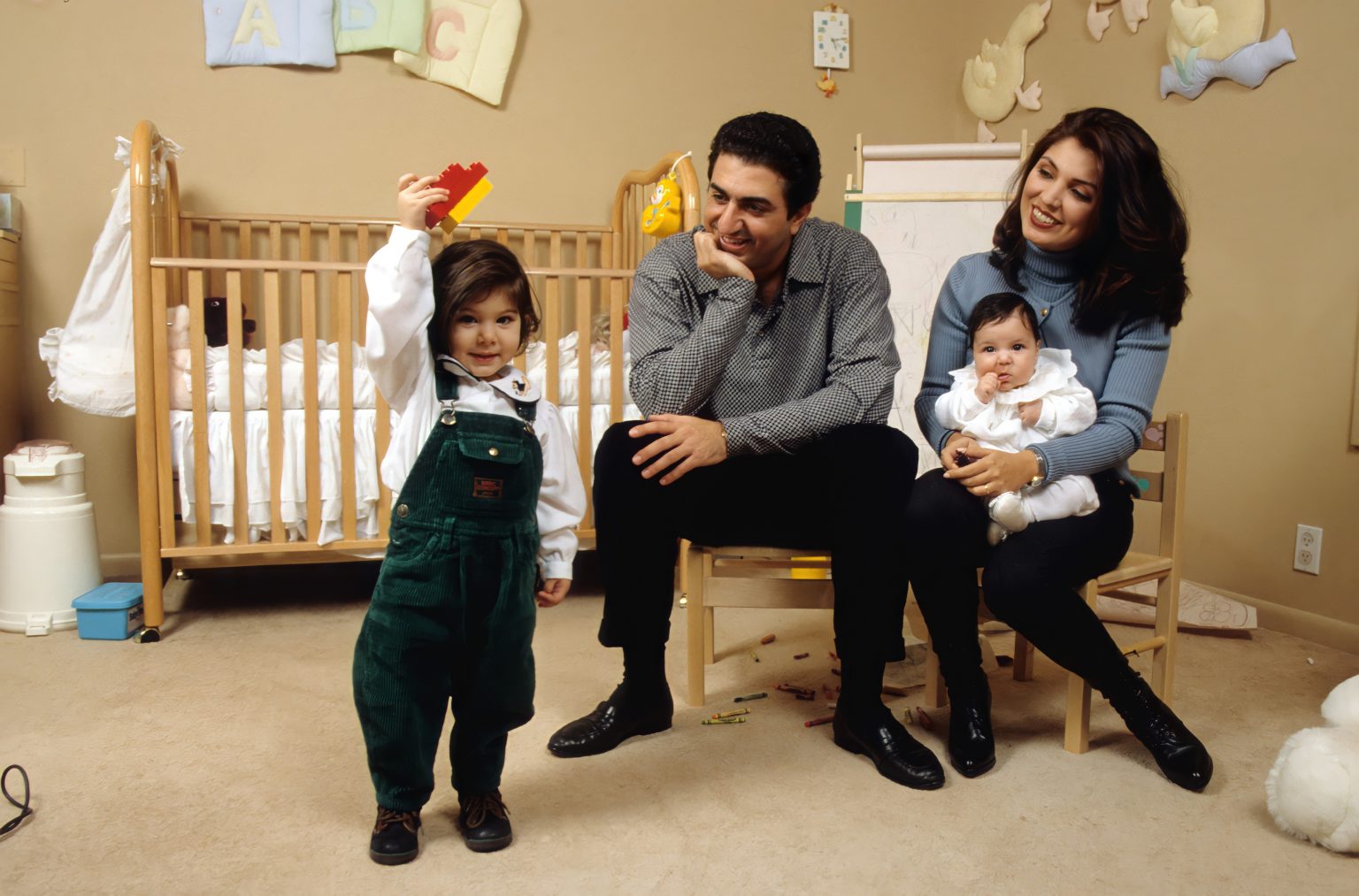 princess-noor-pahlavi-queen-farah-pahlavi