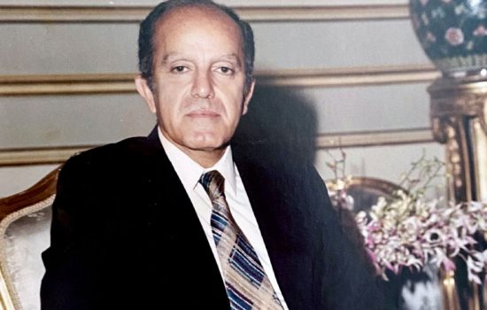 سرهنگ  کیومرث  جهان بینی