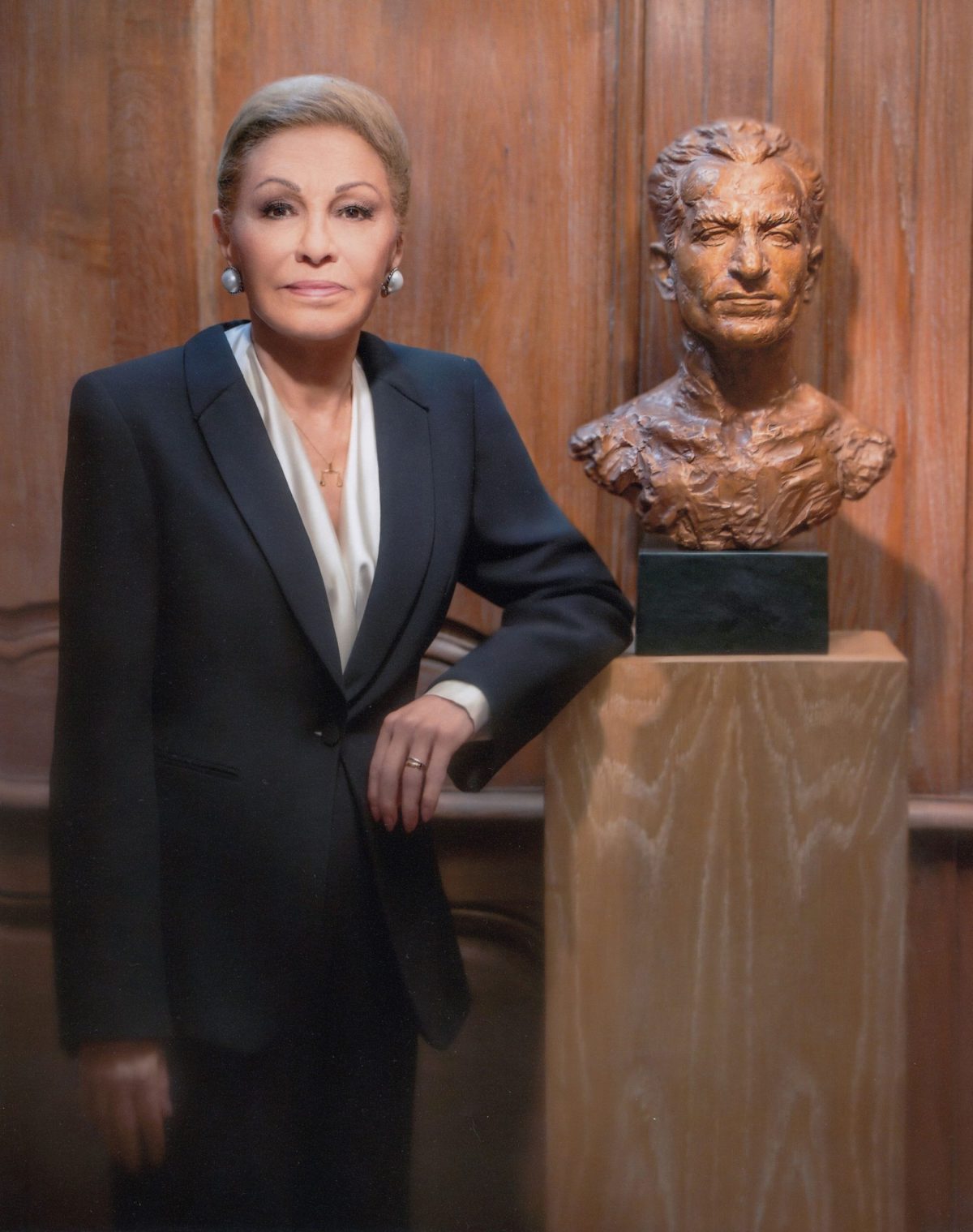 Farah Pahlavi Foundation - Queen Farah Pahlavi